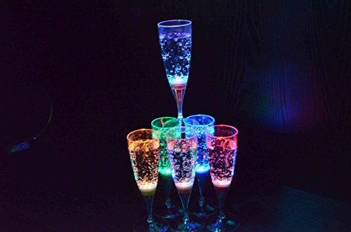 Sekt Glas Set mit LED-Lichteffekt 150 ml Hochzeit Party Sektglas LED Sektgläser 6 Stück/Set von der Marke PRECORN - 